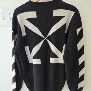 Men's OFF-WHITE excellent condition crew neck sweater- size large
